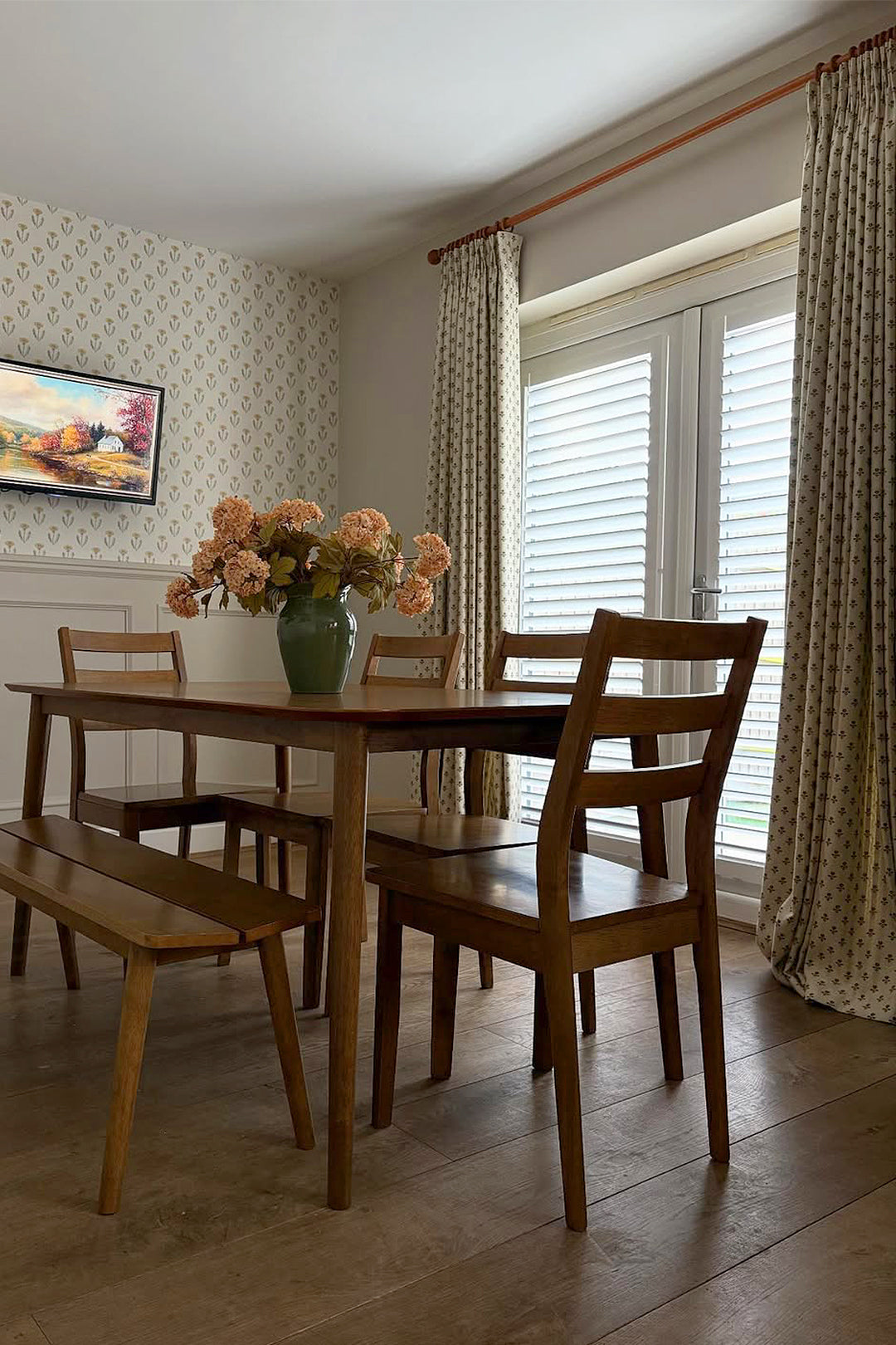 How to Dress Corner Windows: The Ultimate Guide to Rods, Layout & Styl THREE GIRLS How to Dress Corner Windows: The Ultimate Guide to Rods, Layout & Styl THREE GIRLS