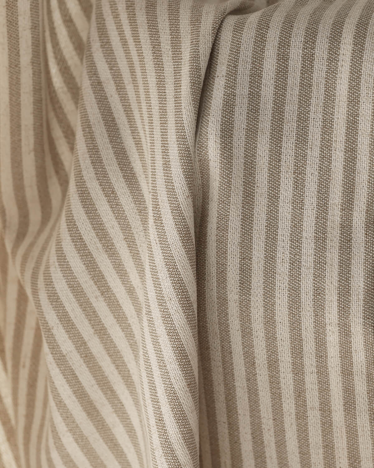 Zaria Delicate Striped Pattern Pleated Drape