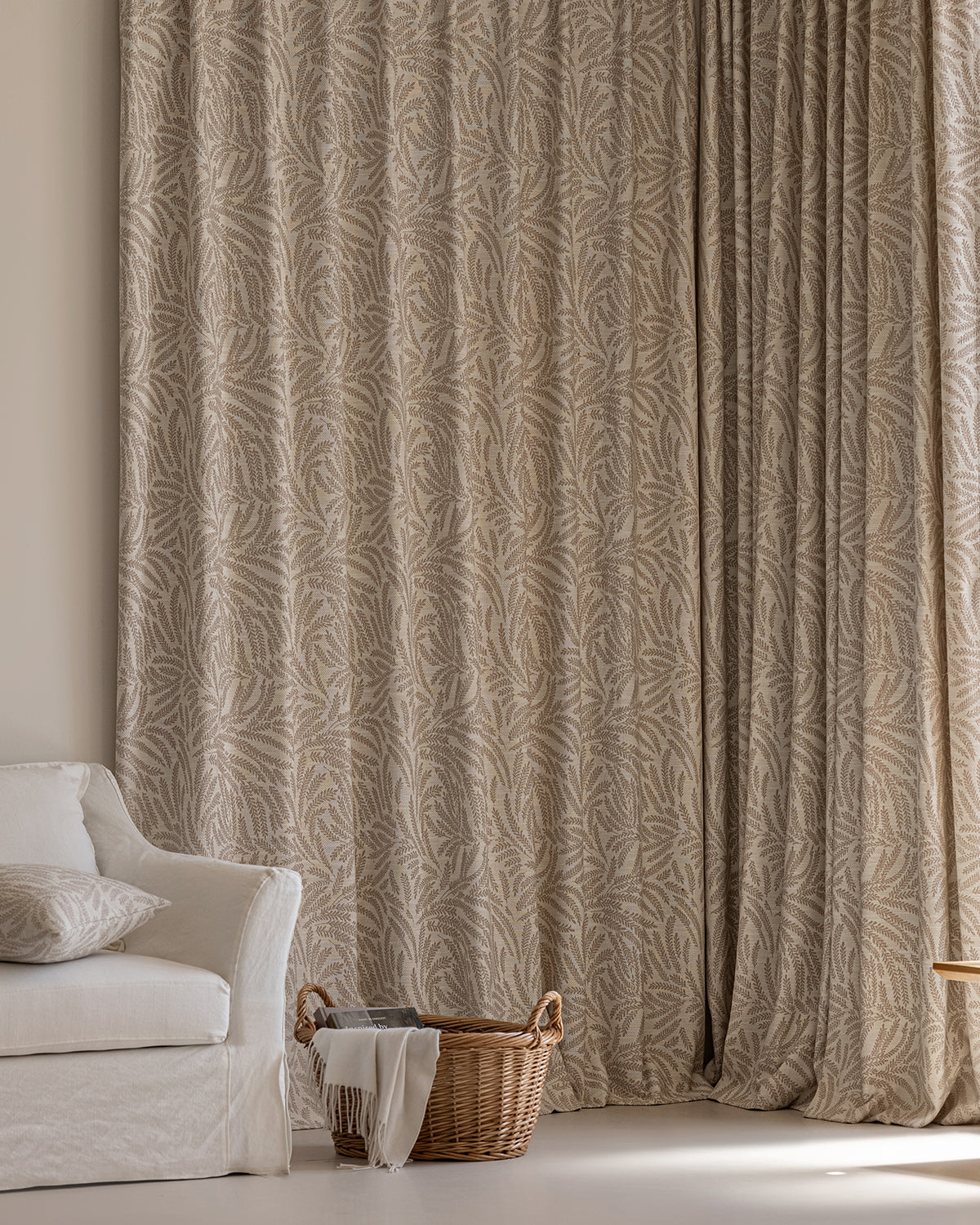 Mila Leaf Pattern Pinch Pleated Drape