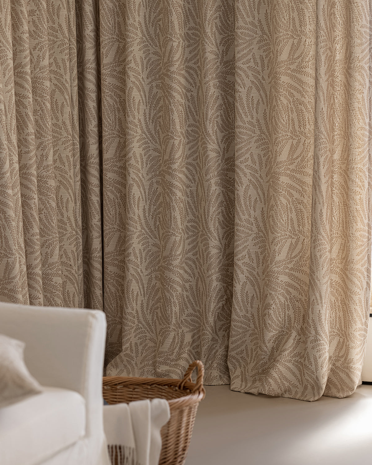 Mila Leaf Pattern Pinch Pleated Drape