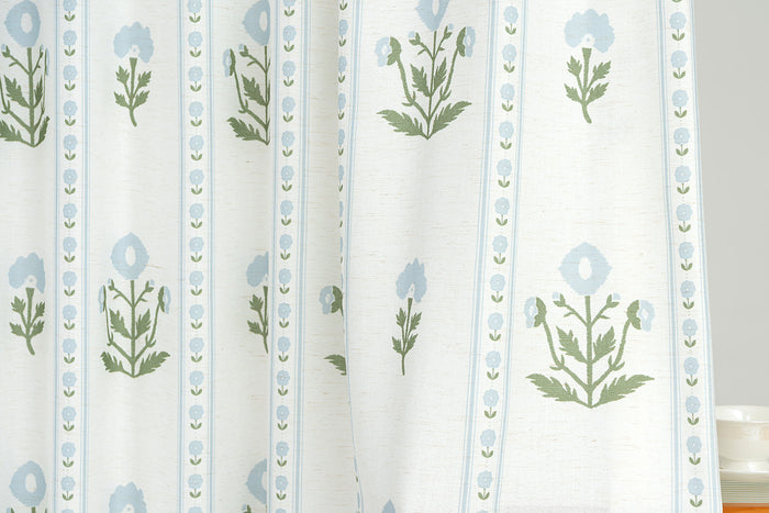 Artisanal Detail & Premium Texture