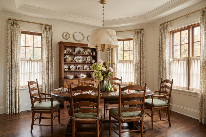 Timeless Botanical Charm for Elegant Dining Spaces