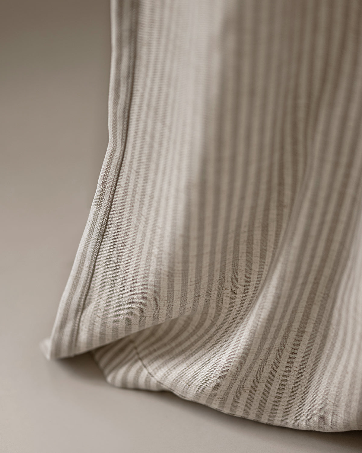 Zaria Delicate Striped Pattern Pleated Drape