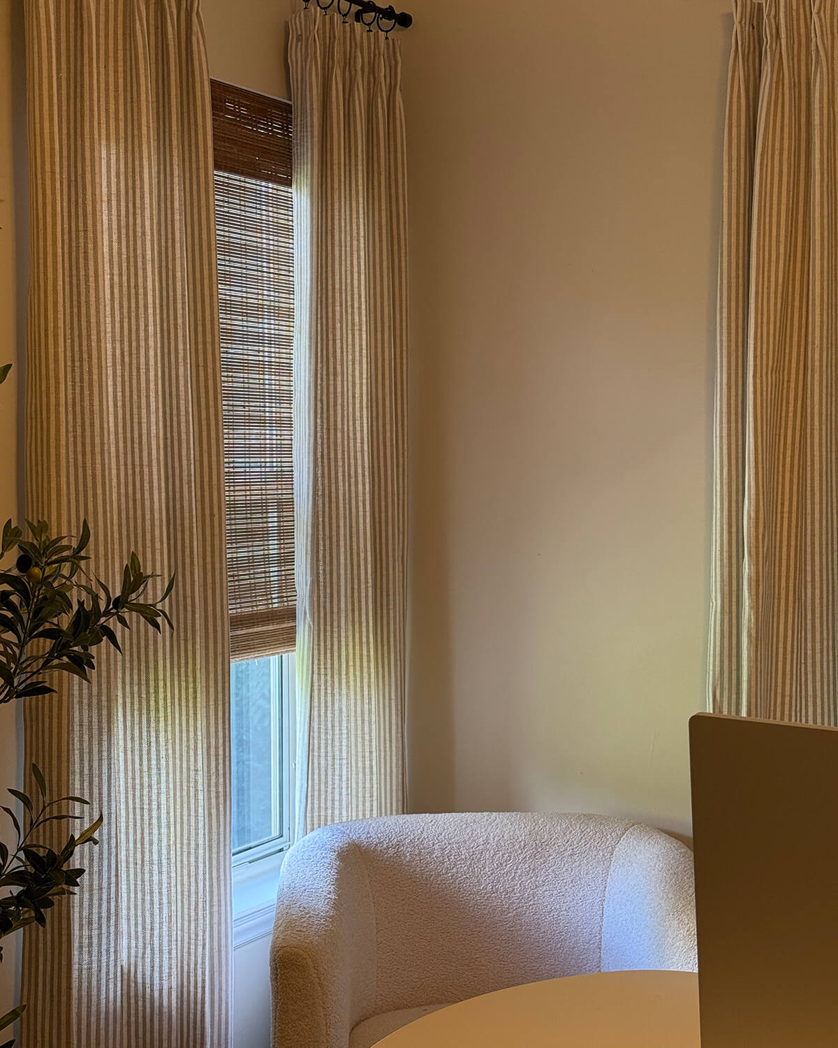 Zaria Delicate Striped Pattern Pleated Drape