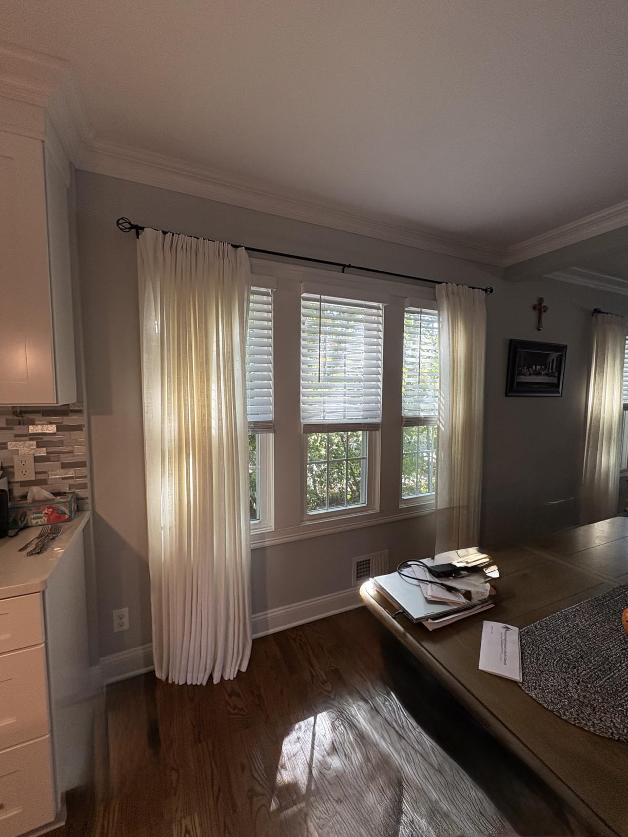 Grandmillennial & Cottagecore: Why Texture (Not Just Print) Is the Secret to Granny Chic