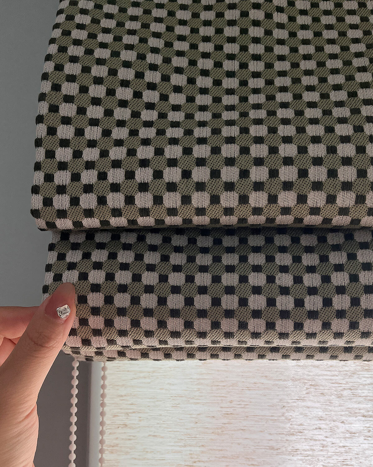 Frankie Plaid Pattern Roman Shades & Blinds