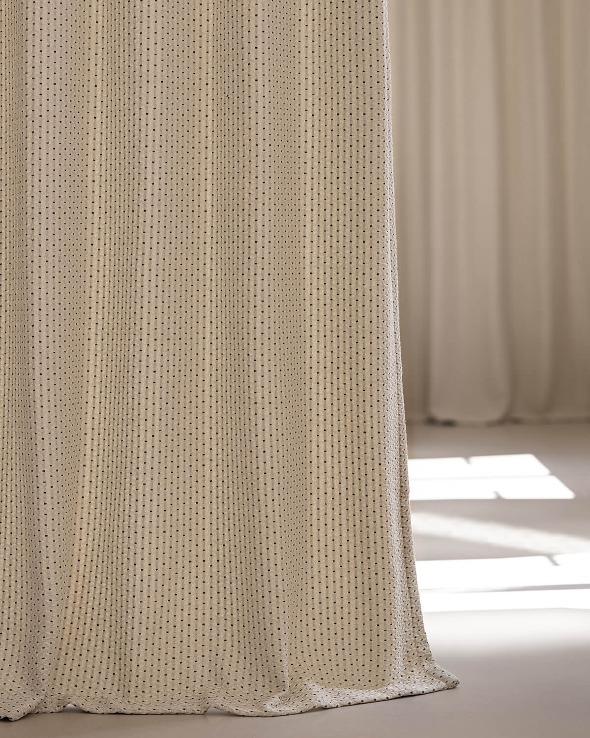 ThreeGirls-Linen-Custom Curtains-PinchPleated