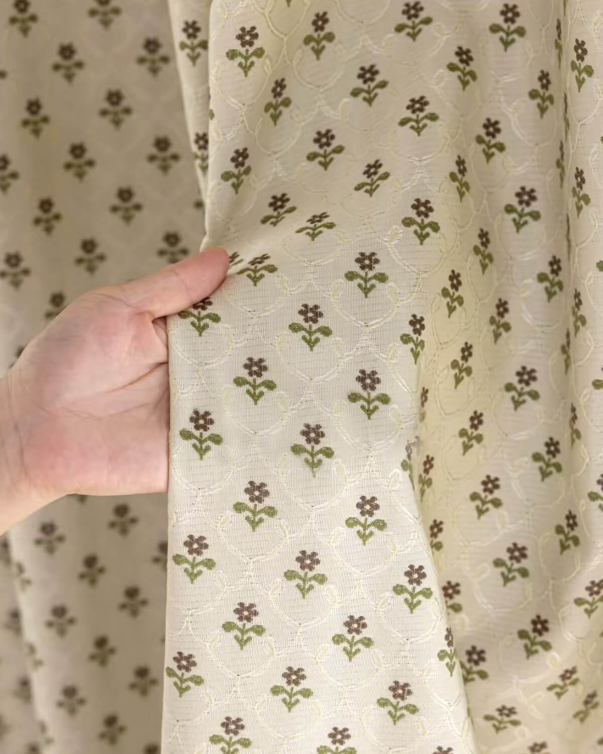 Aurelia Ditsy Floral Curtains – Pinch Pleat Design for Thermal Insulation & Blackout, in Bedrooms & Living Room