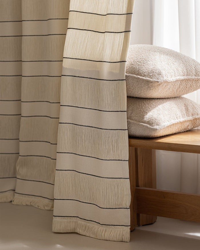Delicate Yet Assured Woven Structure