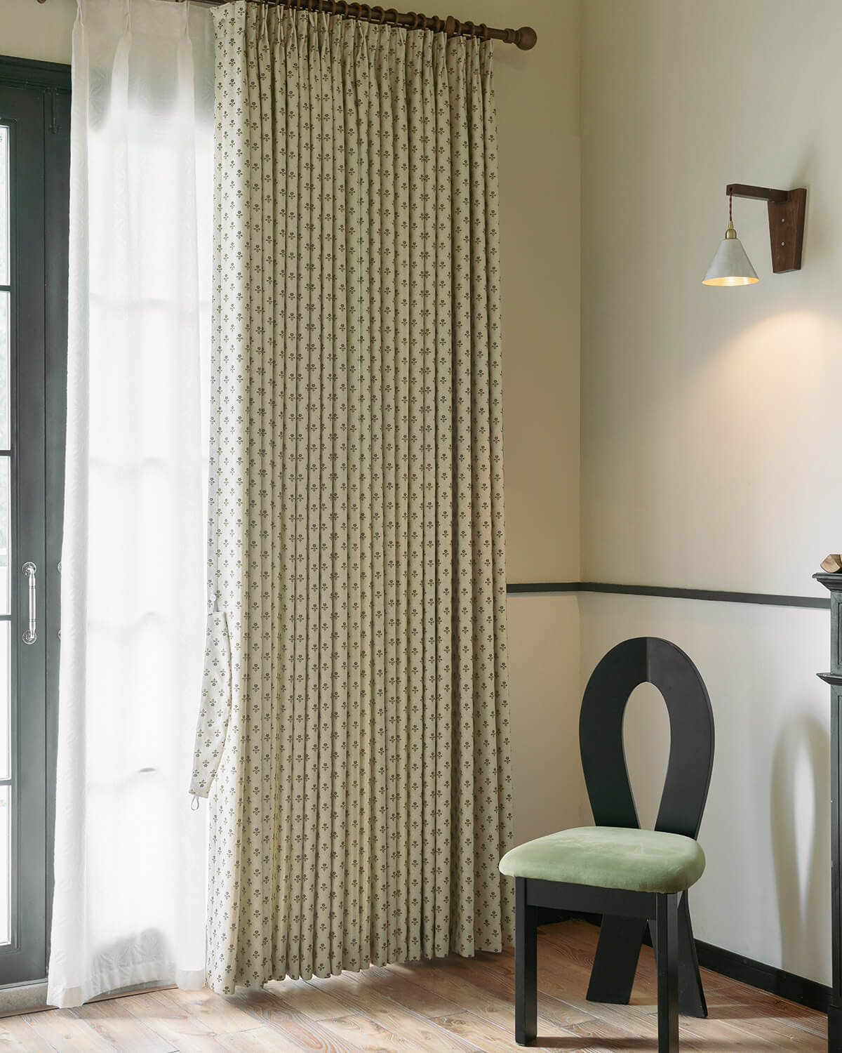 Aurelia Jacquard Floral Pinch Pleated Curtains