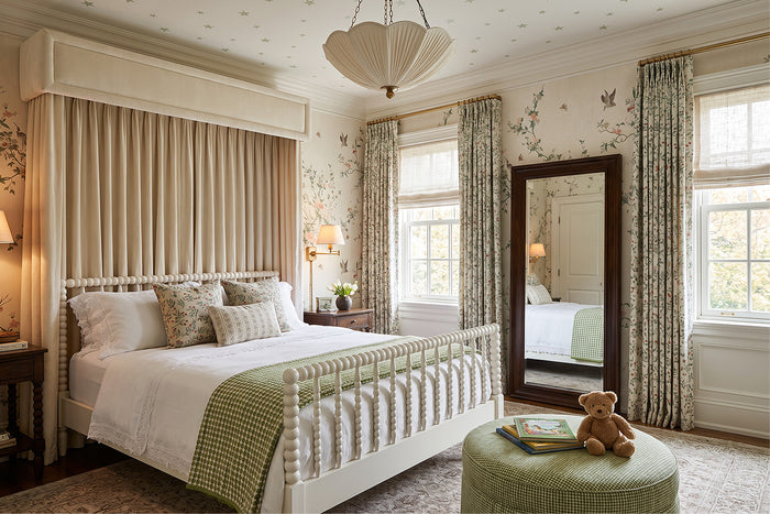 Romantic Botanical Elegance for a Cozy Retreat